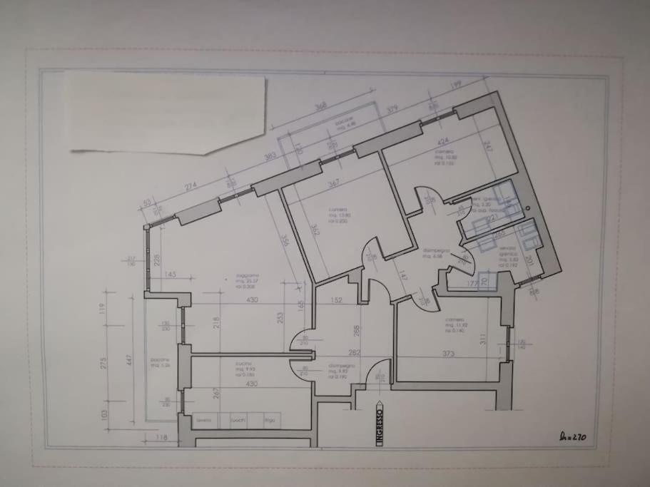 Spazioso Appartamento Sondrio Luaran gambar